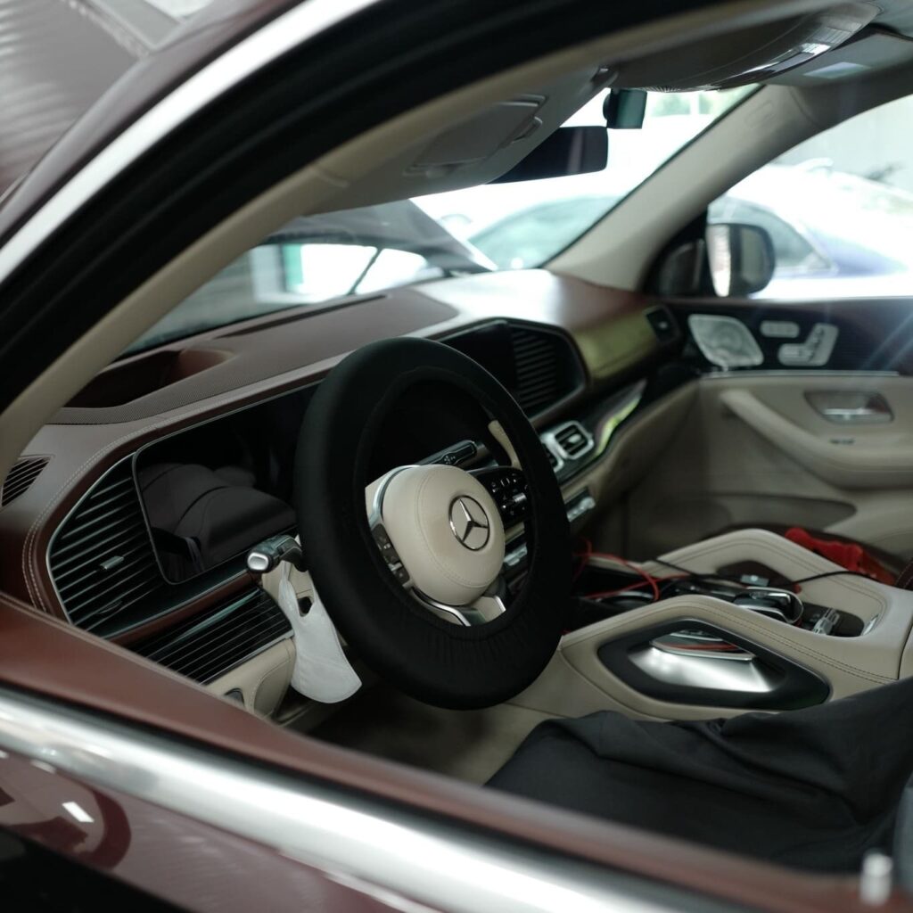 Topcar-tuning đơn vị chuyên sửa chữa, nâng cấp và bảo dưỡng ôtô cao cấp Bảo dưỡng định kỳ Mercedes GLS 600 Maybach thực hiện bởi đội ngũ Topcar-tuning
