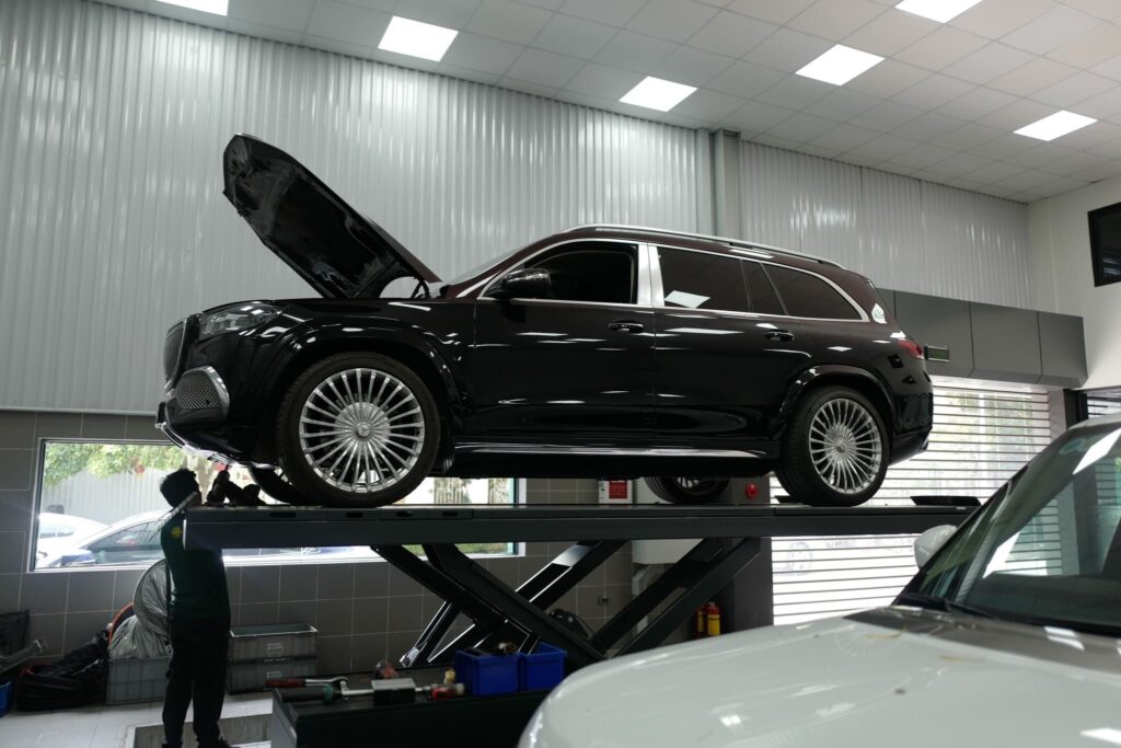 Topcar-tuning đơn vị chuyên sửa chữa, nâng cấp và bảo dưỡng ôtô cao cấp Bảo dưỡng định kỳ Mercedes GLS 600 Maybach thực hiện bởi đội ngũ Topcar-tuning