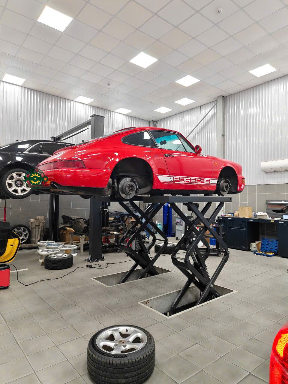 Bảo dưỡng và thay thế phụ tùng cho Porsche 911 model 964 (1989)