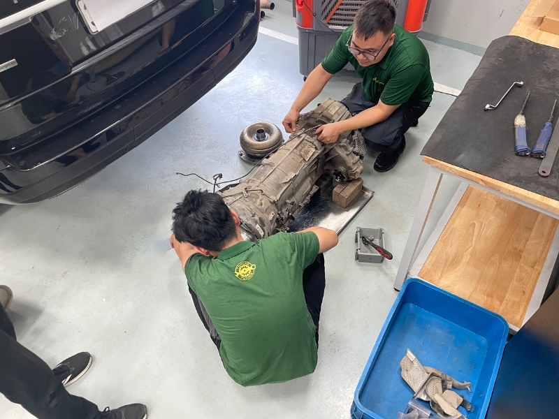 Sửa chữa hộp số xe sang tại Topcar-tuning