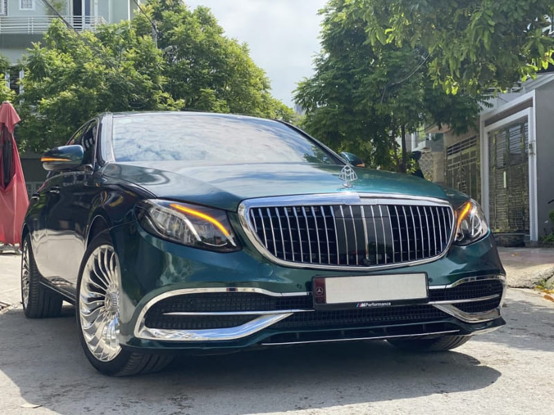 xe Mercedes E200 độ ngoại thất lên Maybach