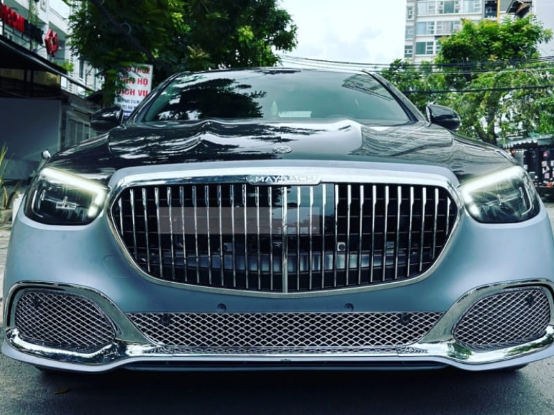 Độ xe Mercedes E-Class - sau khi độ body kit Maybach
