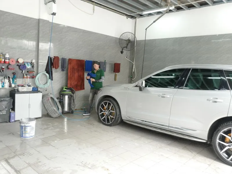khu vực rửa, vệ sinh ngoại thất cho xe