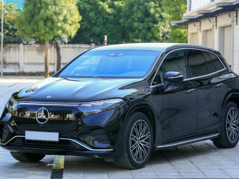 Mercedes EQS SUV 2023