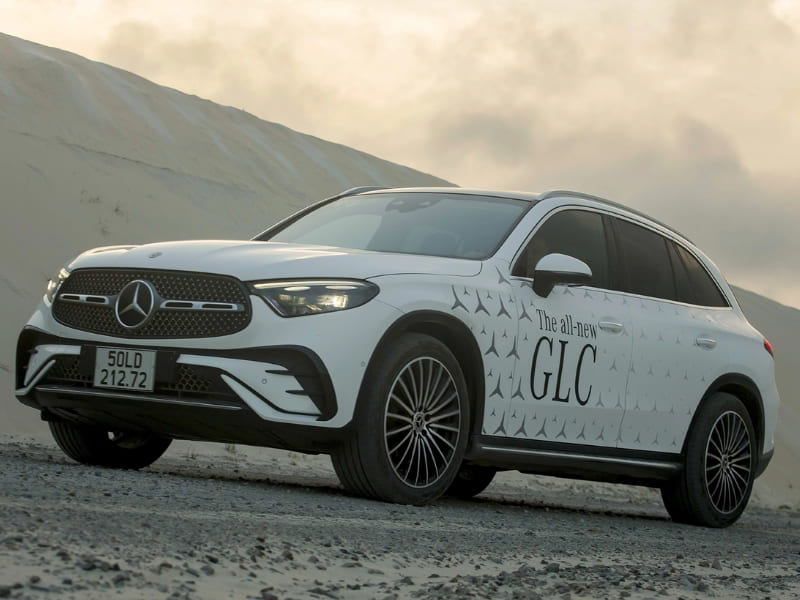 Mercedes GLC 2023 sử dụng động cơ Mild-Hybrid