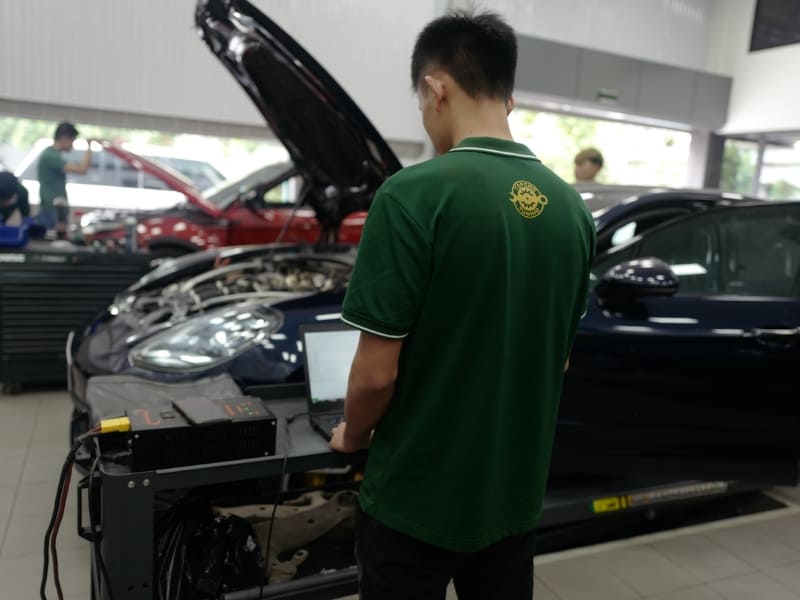 Porsche Panamera 2.9 lắp downpipe Mach5 Performance - Topcar-tuning