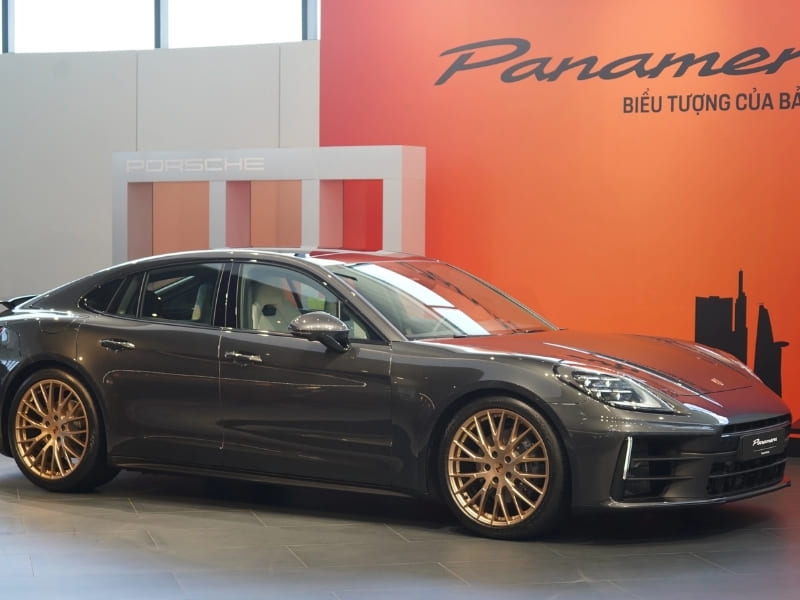 Porsche Panamera 2024