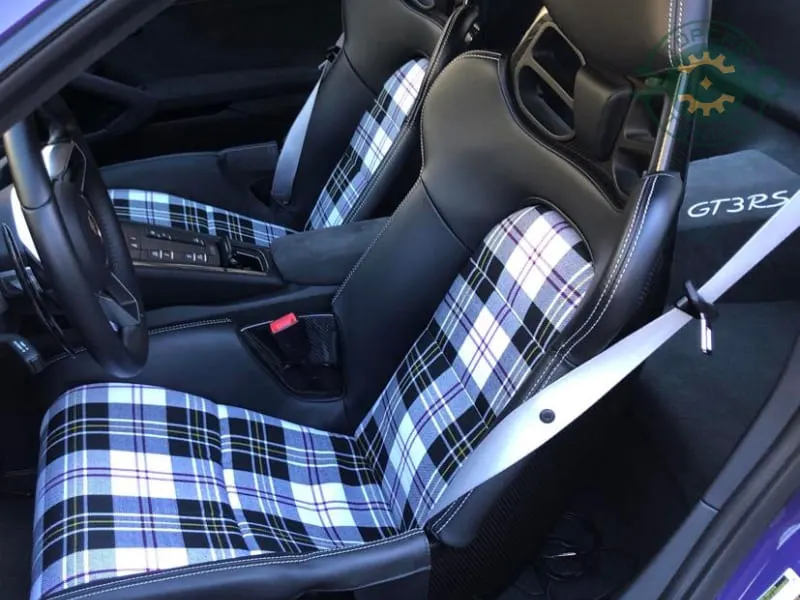 Nội thất xe Porsche - thiết kế ghế công thái học