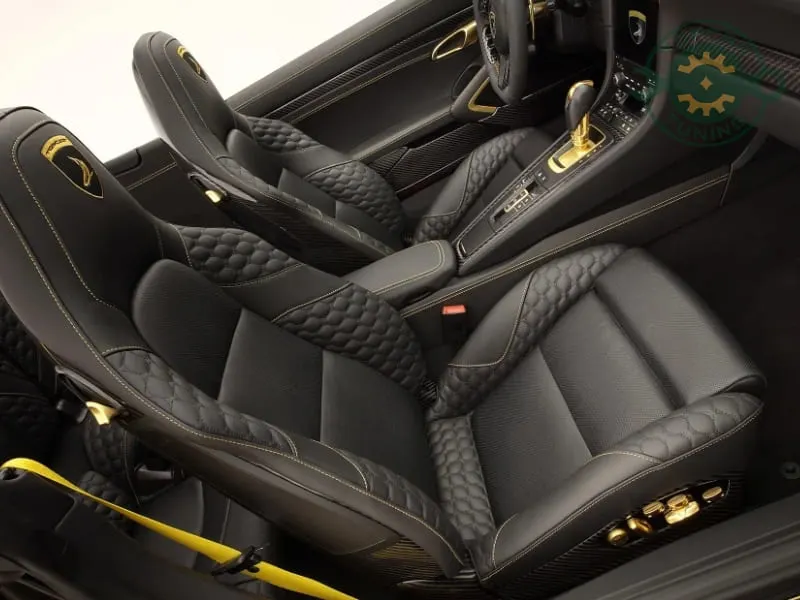 Ghế da Alcantara - nội thất xe Porsche