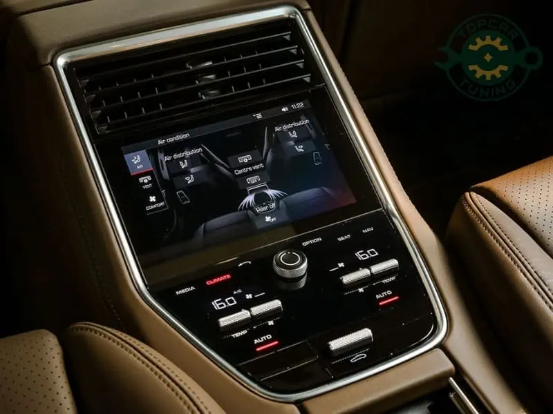 Nội thất xe Porsche - Porsche Panamera