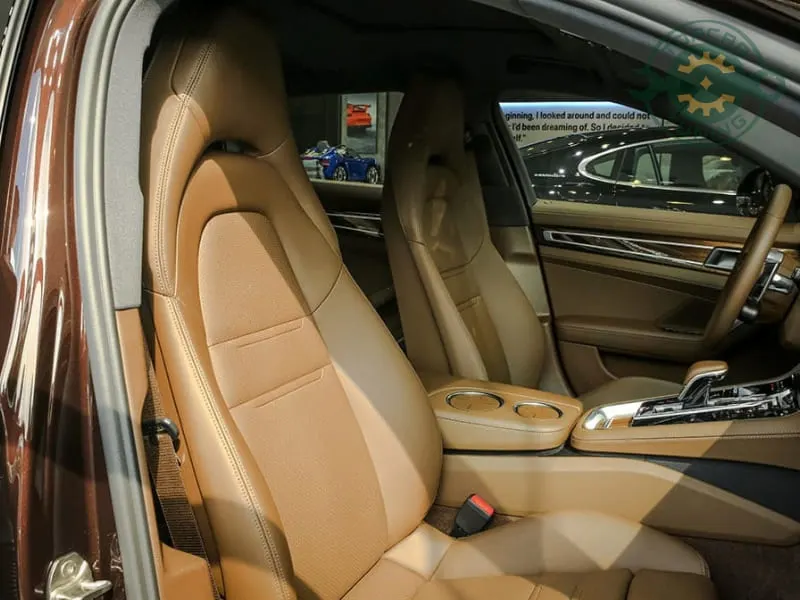Nội thất xe Porsche - Porsche Panamera